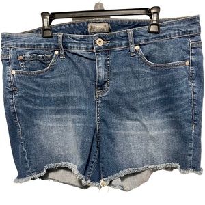 Torrid Jean Cut Off Shorts Size 18